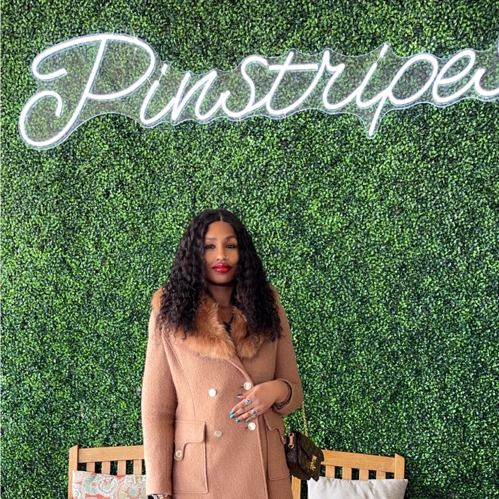 Meet your Posher, Crystal